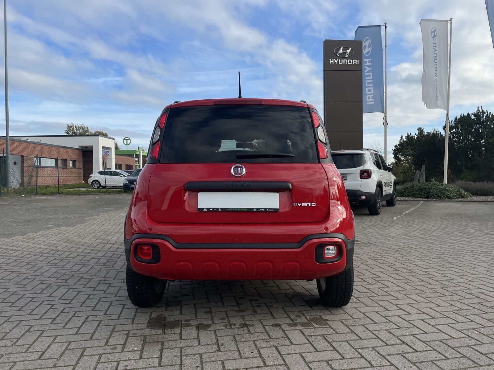 Fahrzeugabbildung Fiat Panda CROSS Red Klimaautomatik 2WD USB PDC