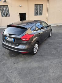 Ford Focus - 7