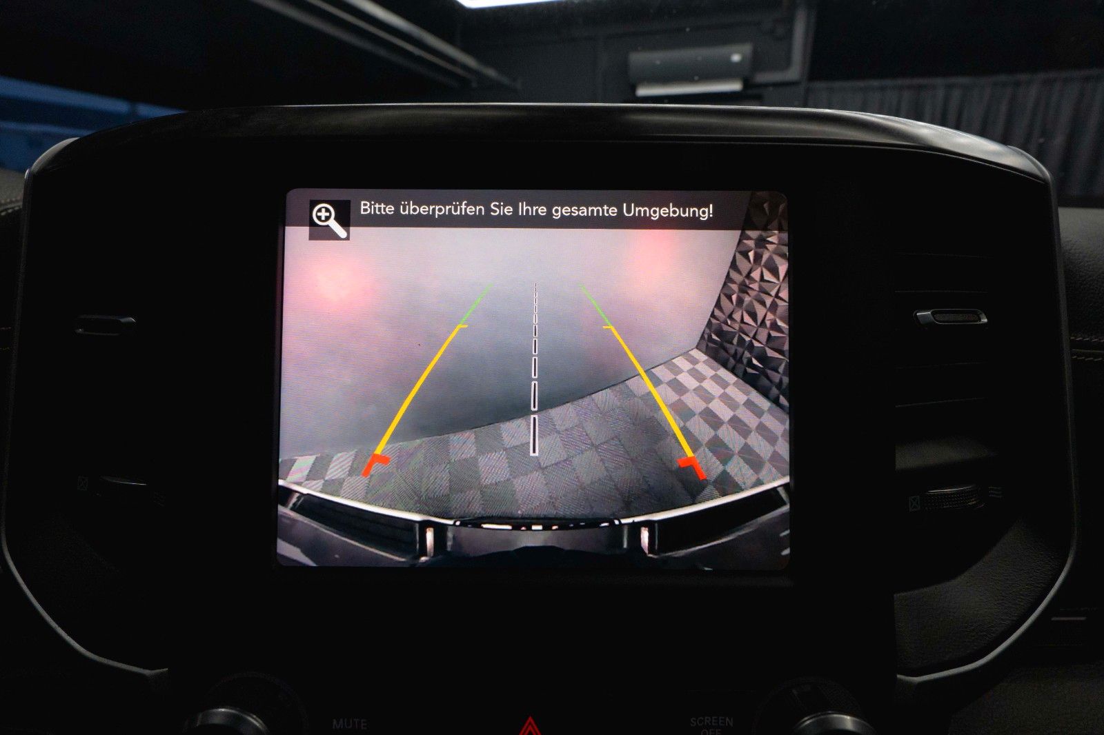 Fahrzeugabbildung Dodge RAM 5.7 V8 HEMI 4x4 OFFROAD Night-Paket *GEN 5*