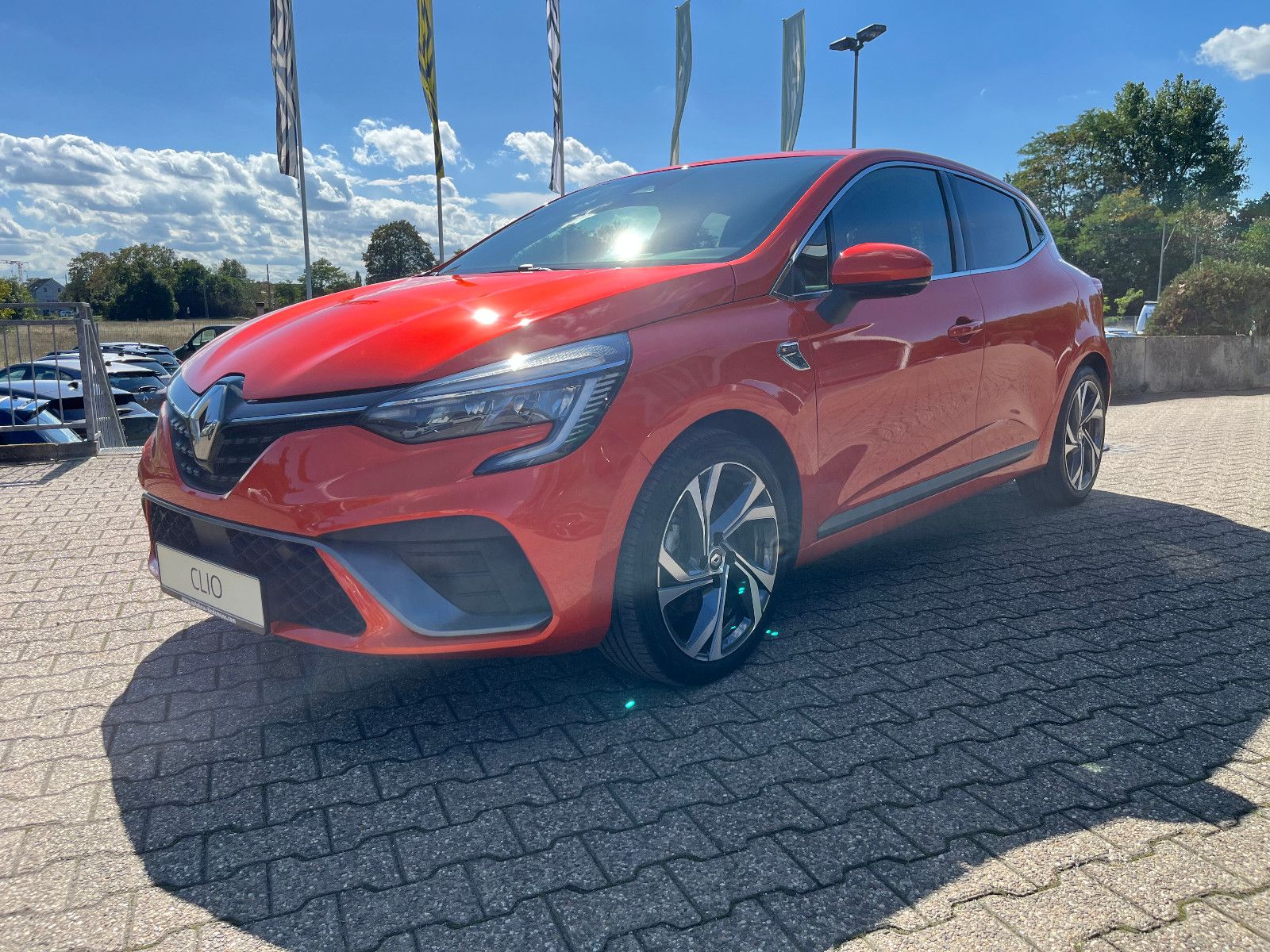 Renault Clio 1.6 E-Tch Hybrid R.S. Line imagem 3