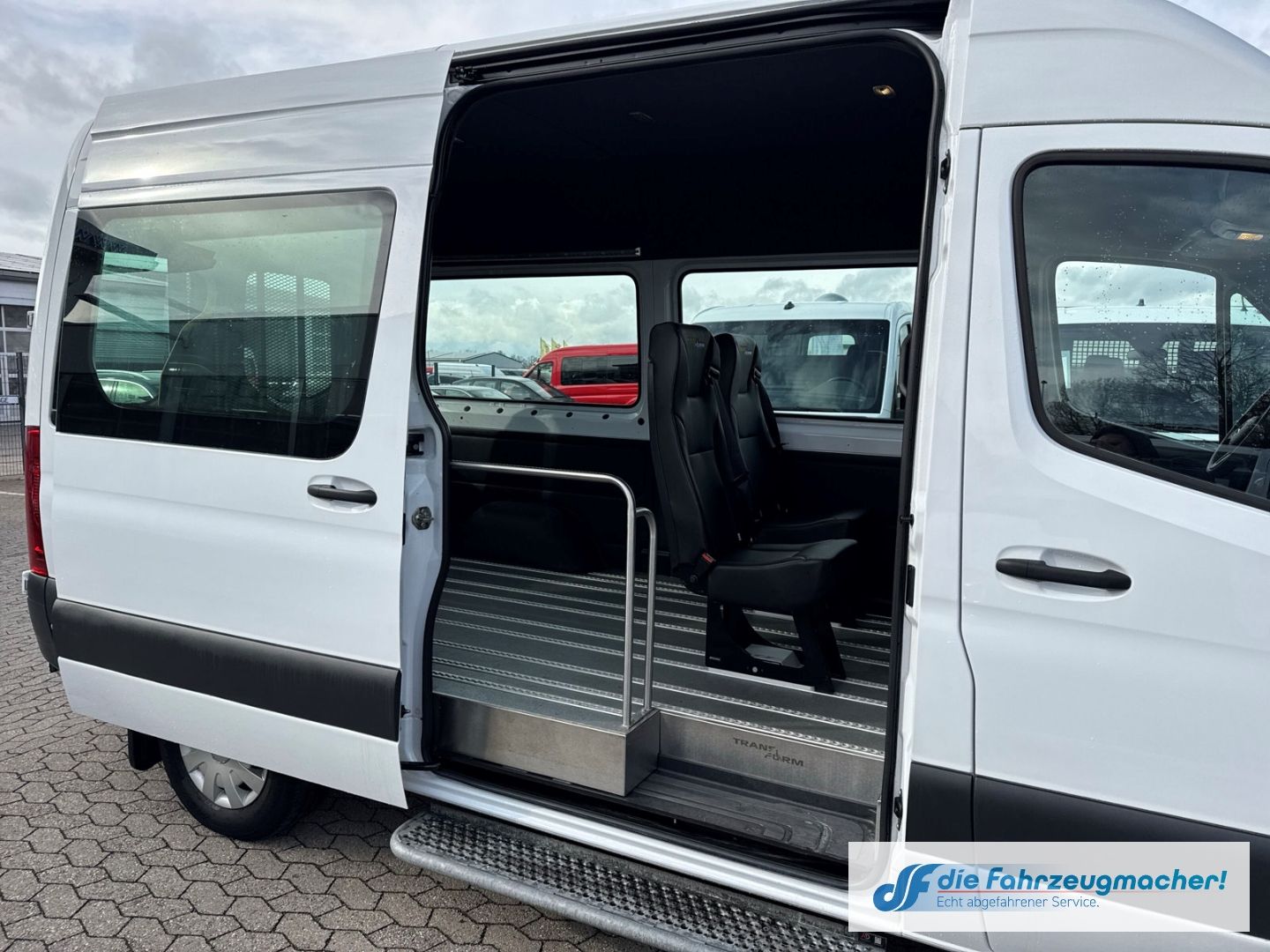Fahrzeugabbildung Mercedes-Benz Sprinter III Tourer 311 CDI L2 VI Totwinkelassis
