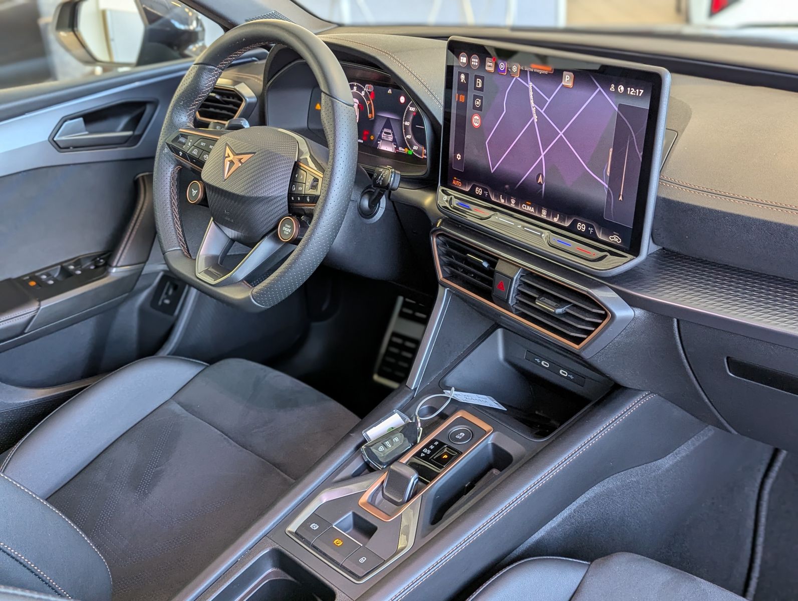 Fahrzeugabbildung CUPRA Leon 1.5 eTSI DSG Skyline Dinamica Memory AHK 19