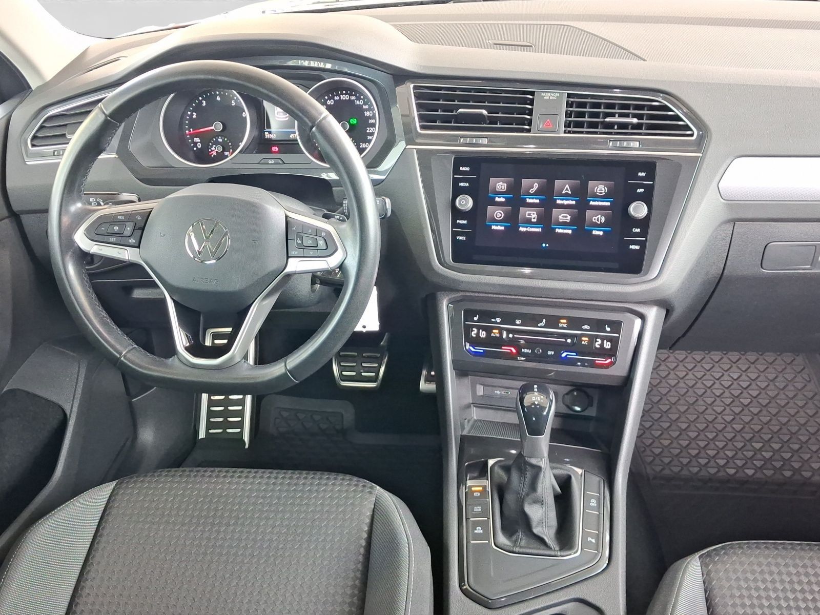 Volkswagen Tiguan 1.5 TSI ACTIVE AHK LED NAVI PRIVACY foto 5