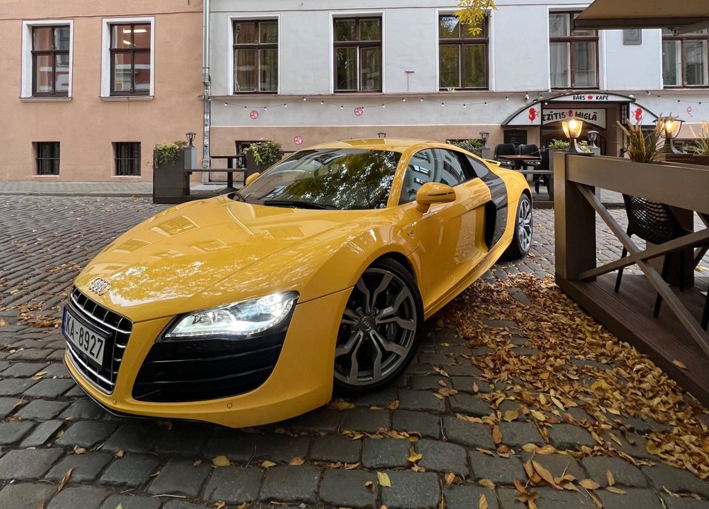 Audi R8