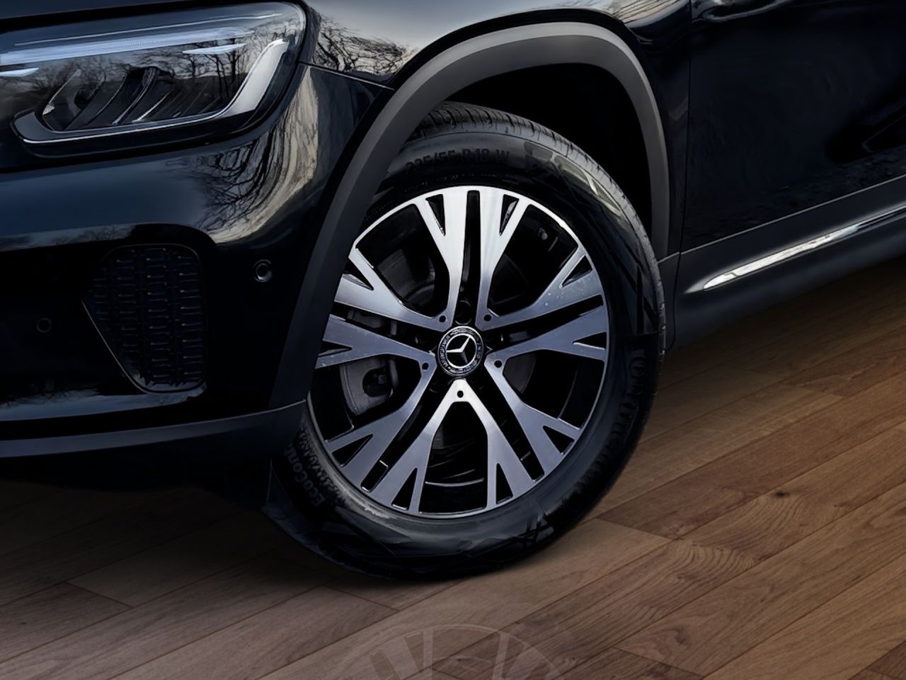Fahrzeugabbildung Mercedes-Benz GLB 220 4M OFFROAD+AHK+KAMERA+EASYP+LENKRADHEIZ