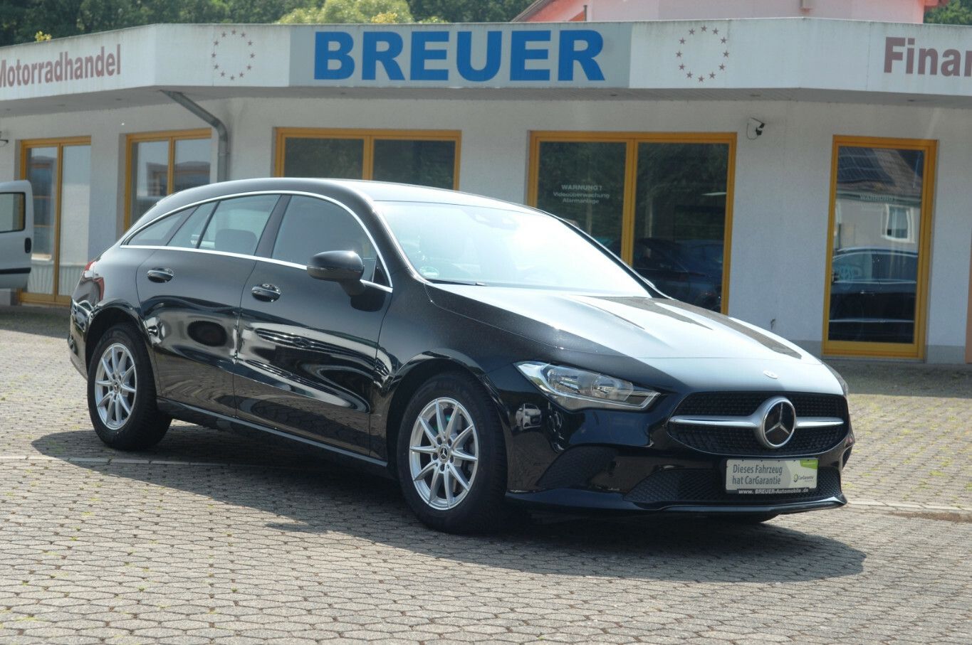 MERCEDES-BENZ CLA 200 Shooting Brake CLA 200 d DISTERONIC Auto