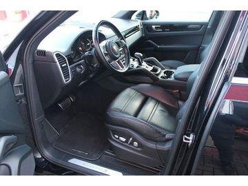 Porsche Cayenne - 8
