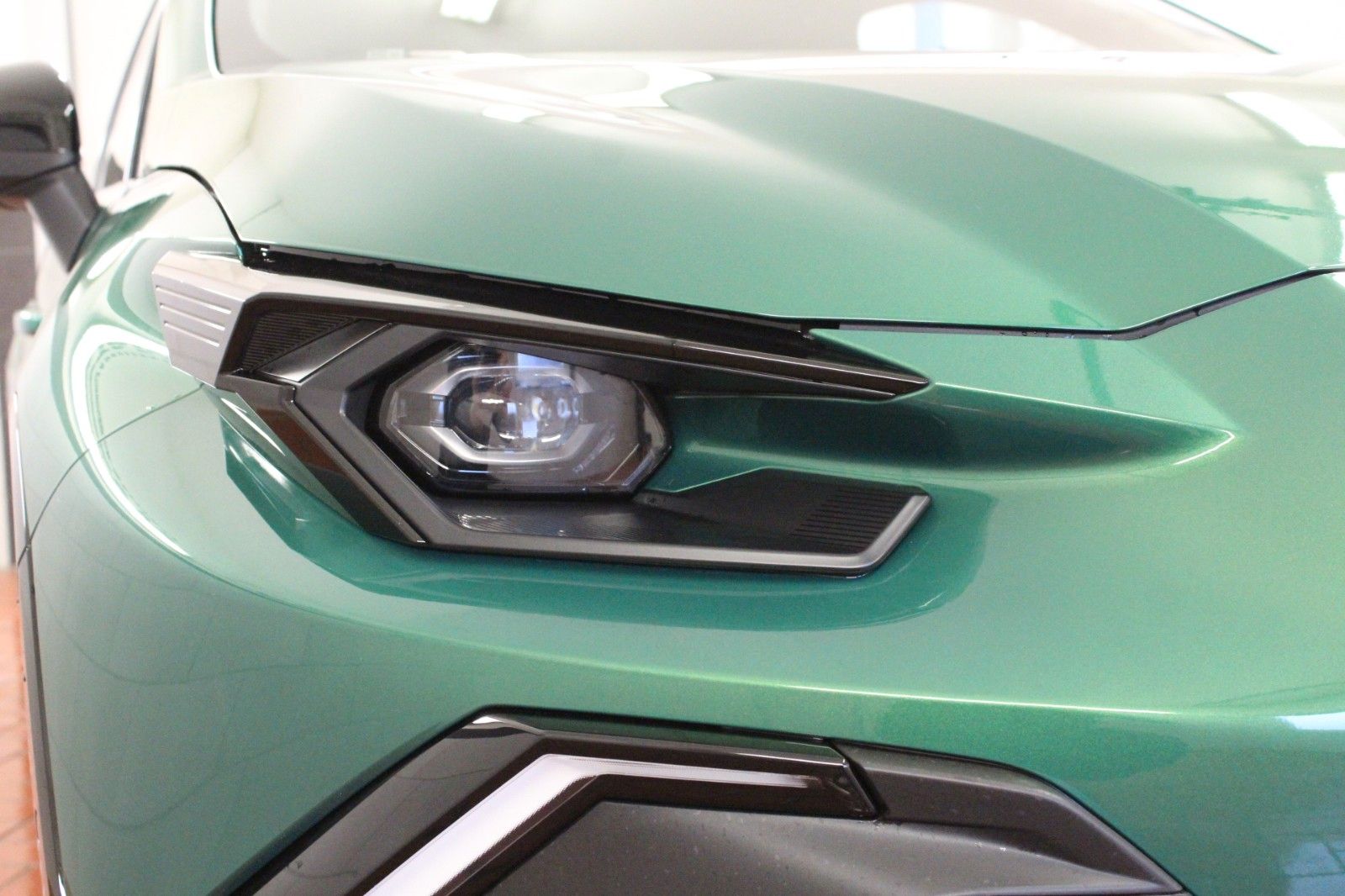 Fahrzeugabbildung Renault Clio VI E-Tech 160 Full Hybrid Techno