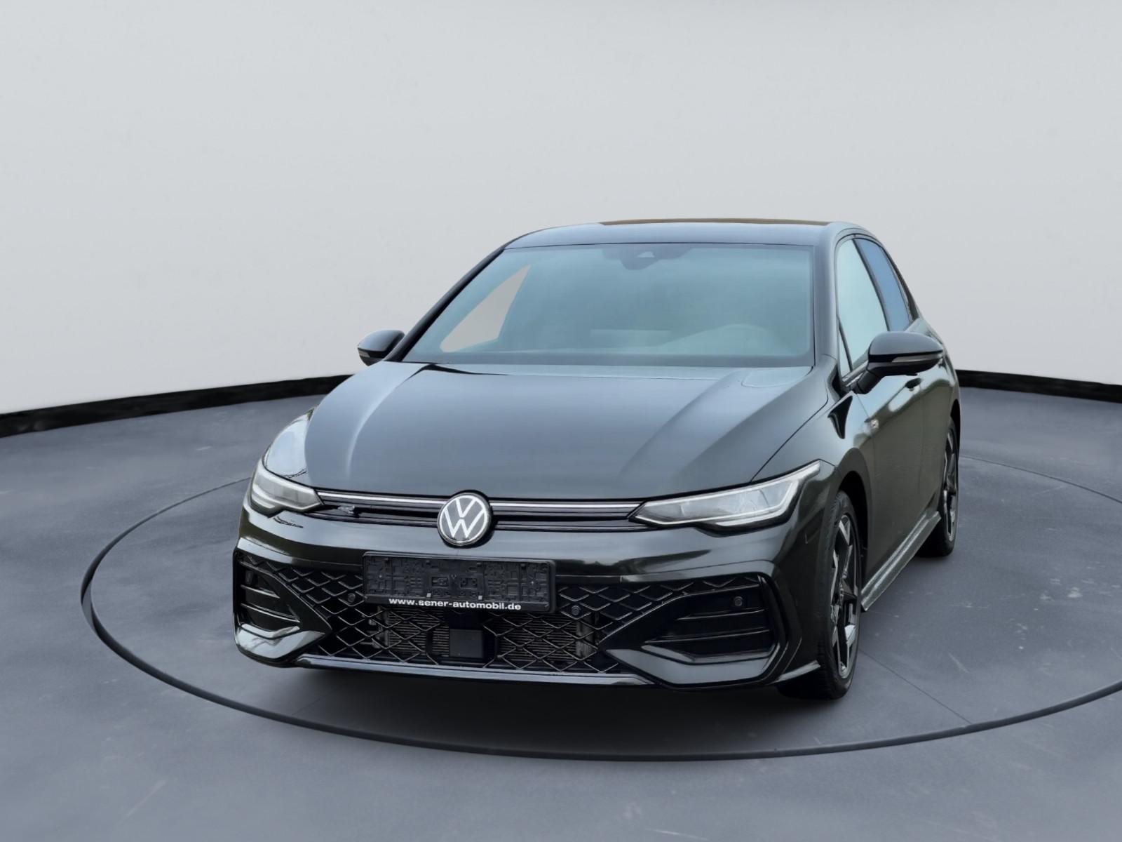 Volkswagen Golf VIII Lim 1.5 eTSI R-Line-LED-KAM-NAVI-GARAN