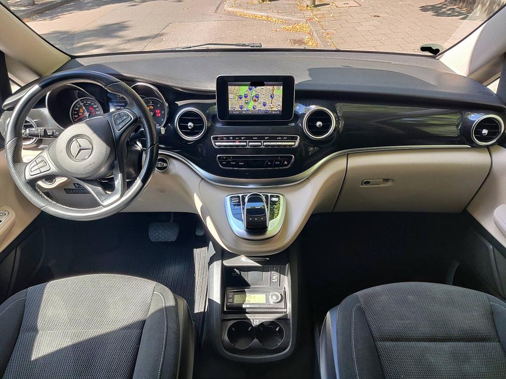 Mercedes-Benz V 250