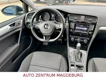 Volkswagen Golf - 10