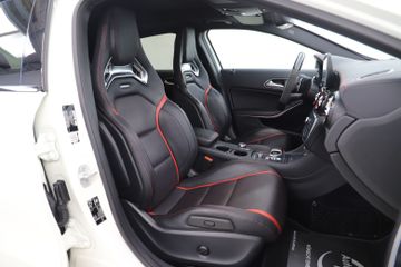 Mercedes GLA 45 AMG - 10