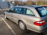 Mercedes-Benz Mercedes E 200LPG - Mercedes-Benz E 200 mit LPG-Antrieb
