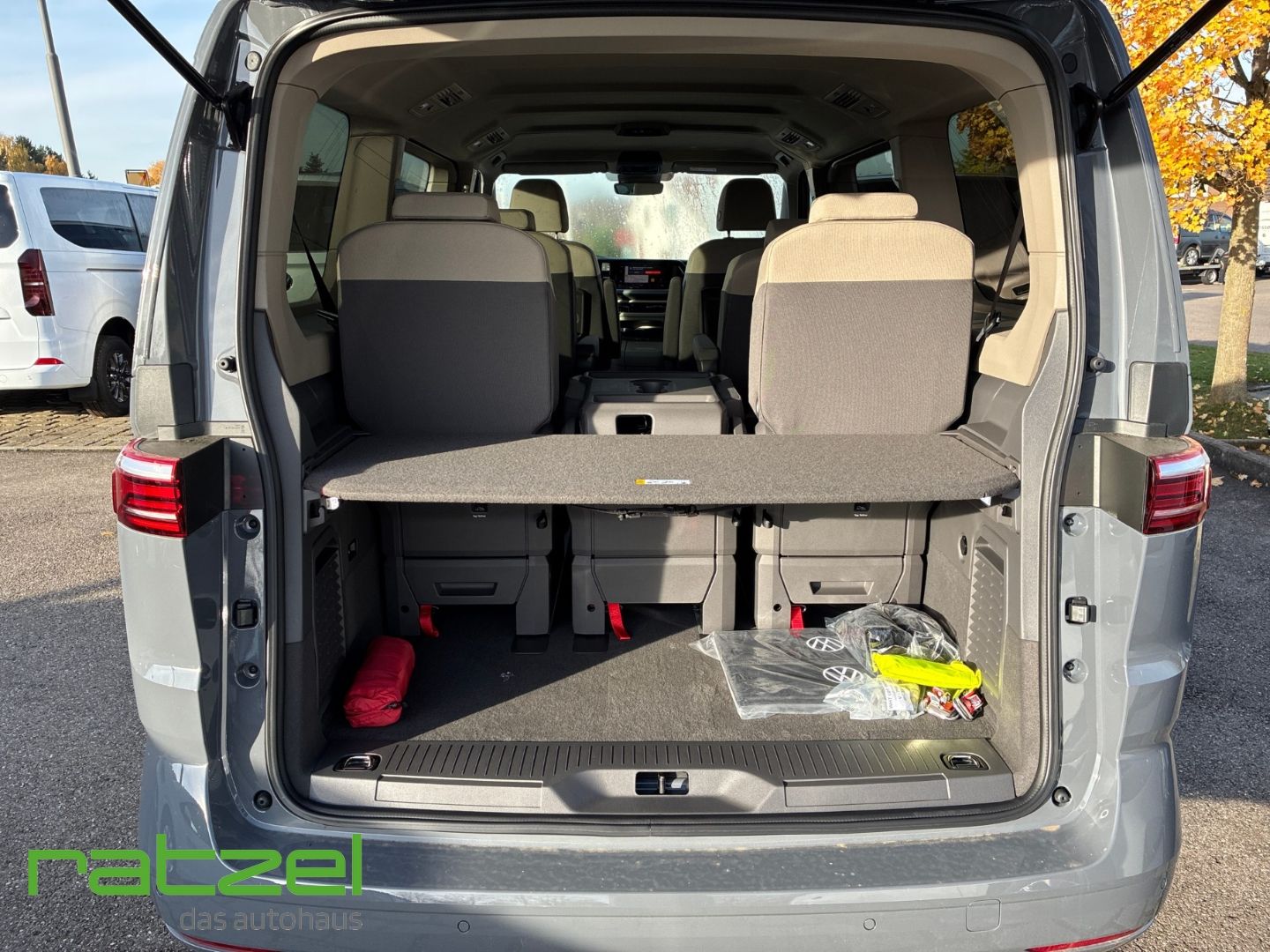 Fahrzeugabbildung Volkswagen T7 Multivan Goal LÜ AHK+ACC+LED+Navi+7 Sitze