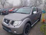 Nissan Navara 3.0 dCi Double Cab LE V6 Motore no - Nissan Navara mit Diesel-Antrieb: 3.0