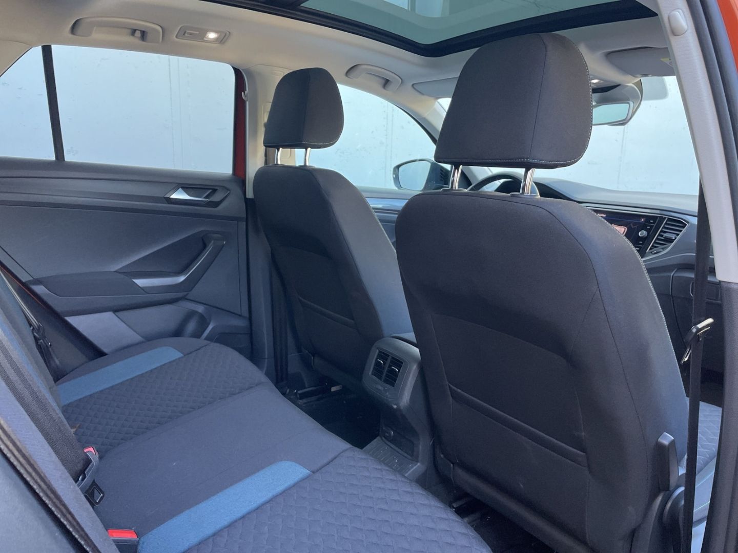 T-Roc 1.6TDI IQ.DRIVE AHK/Pano/ACC/el.Heckklappe