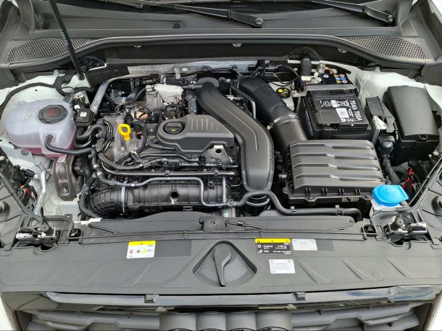 Q2 ADVANCED 35 TFSI S-TRONIC MATRIX+SHZ+APP