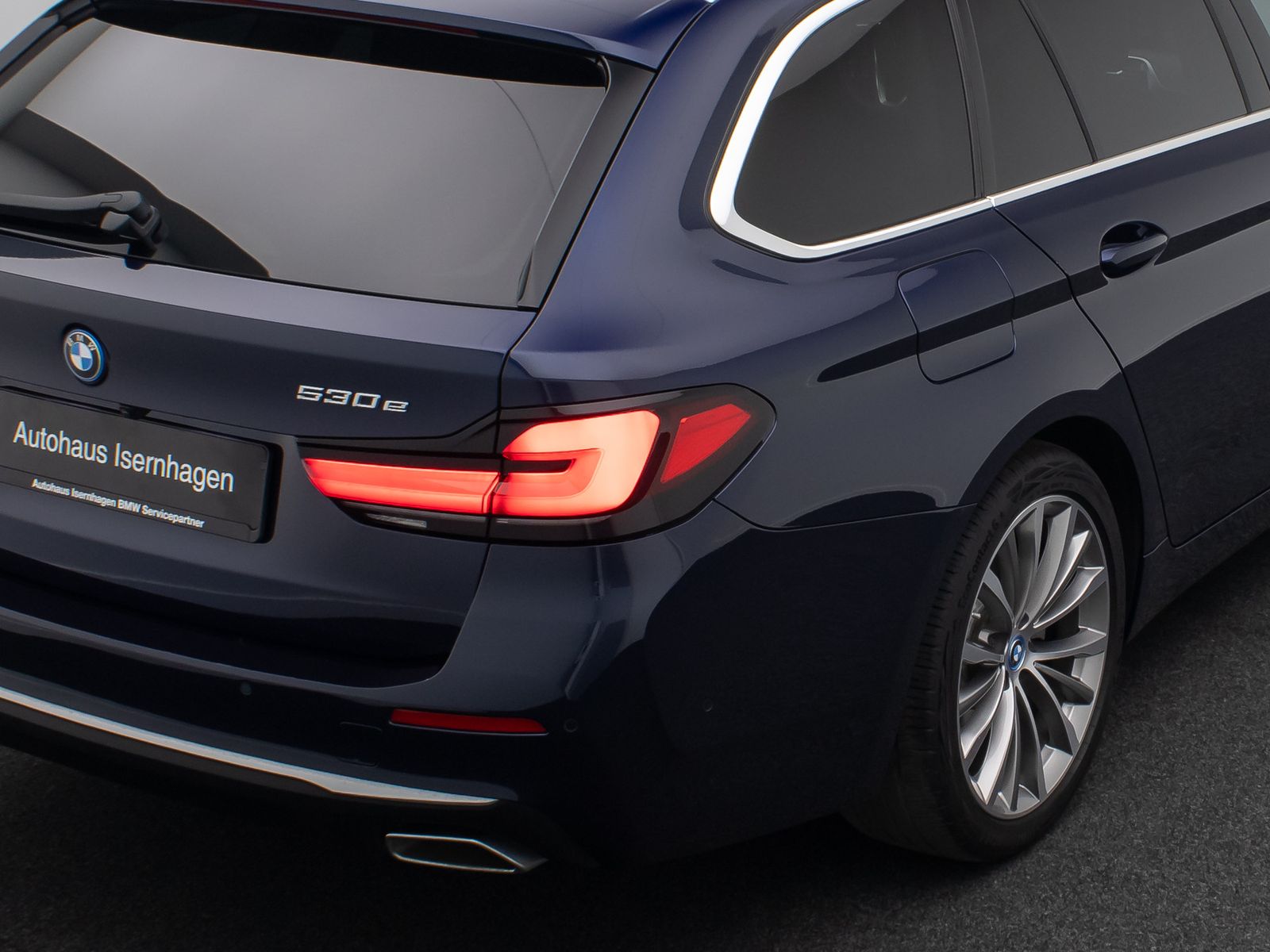 Fahrzeugabbildung BMW 530e Luxury Line DAB Laser 4*Klima Kamera Sport