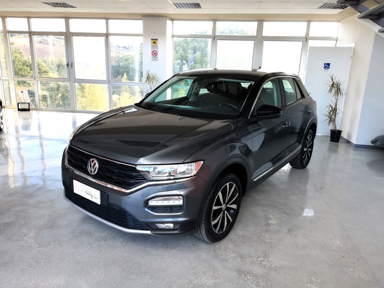 Volkswagen T-Roc 1.6 TDI SCR Style BlueMotion Te imagem 2
