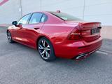 Volvo S60 2.0 B3 R-Design LED+AHK+4xSHZ+CAM+RADAR - Volvo S60 Gebrauchtwagen