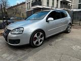 Volkswagen Golf V GTI AUT*XENON*KLIMA*HU NEU - Volkswagen Golf aus 2006: GTI