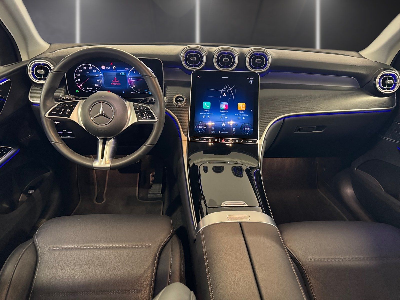 Fahrzeugabbildung Mercedes-Benz GLC 220 d 4M Avantgarde*AHK*Distro*STDHZG*Totwi*