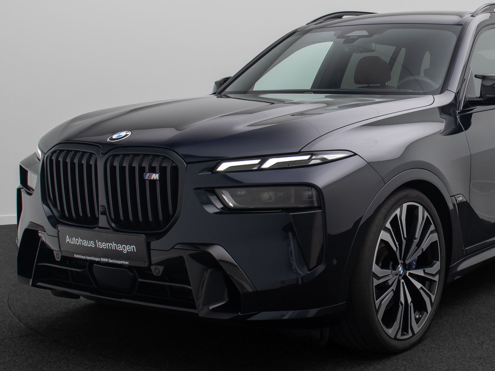 Fahrzeugabbildung BMW X7 M60i xD SkyLounge 360&deg;HUD H/K SoftClos 23Zoll