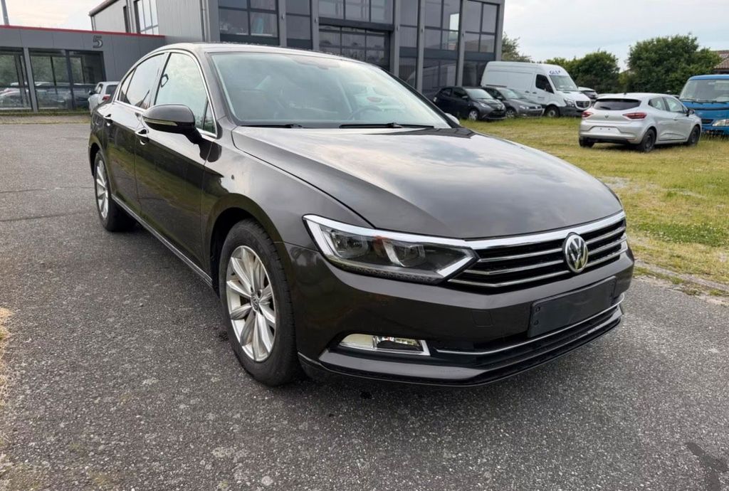 Image of Volkswagen Passat