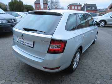 Fahrzeugabbildung SKODA Fabia Combi Style NAVI DAB PDC TELVOR 1.H