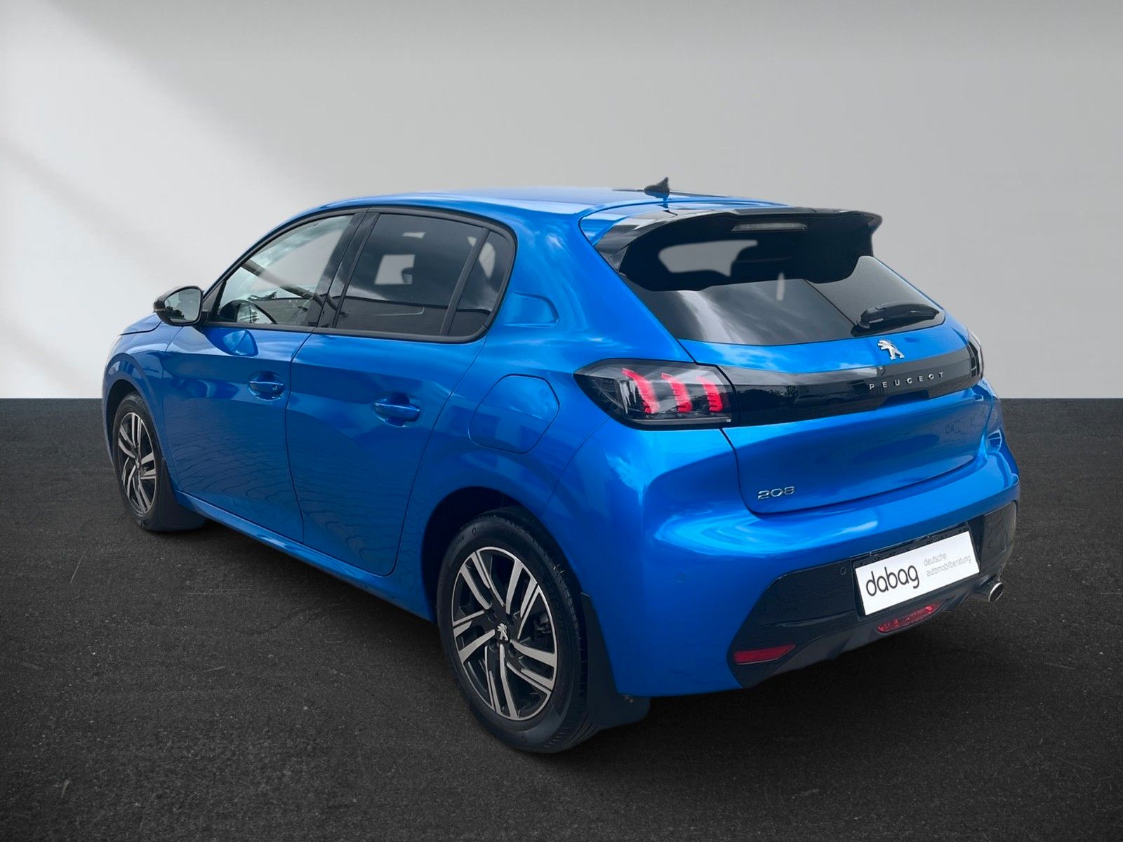 Peugeot 208 PureTech 100 EAT8 Allure – Bild 5