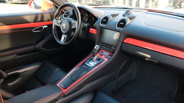 Fahrzeugabbildung Porsche Cayman GTS/Unikat!/Appoved/Chrono/Carbon Schalen