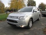 Mitsubishi Outlander 2.2 DI-D ClearTec Invite 4WD - gebrauchte Mitsubishi Outlander aus dem Jahr 2014