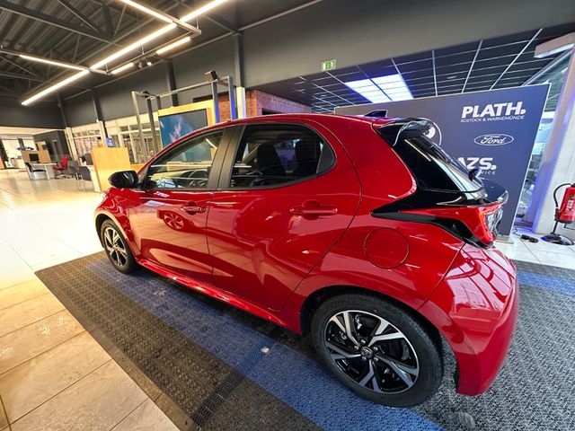 Toyota Yaris Hybrid Teamplayer *Safety&Comfort-Paket*