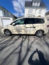 Volkswagen Touran 2.0 TDI SCR DSG Taxi - Volkswagen Touran mit Diesel-Antrieb: Taxi, Kleinbus