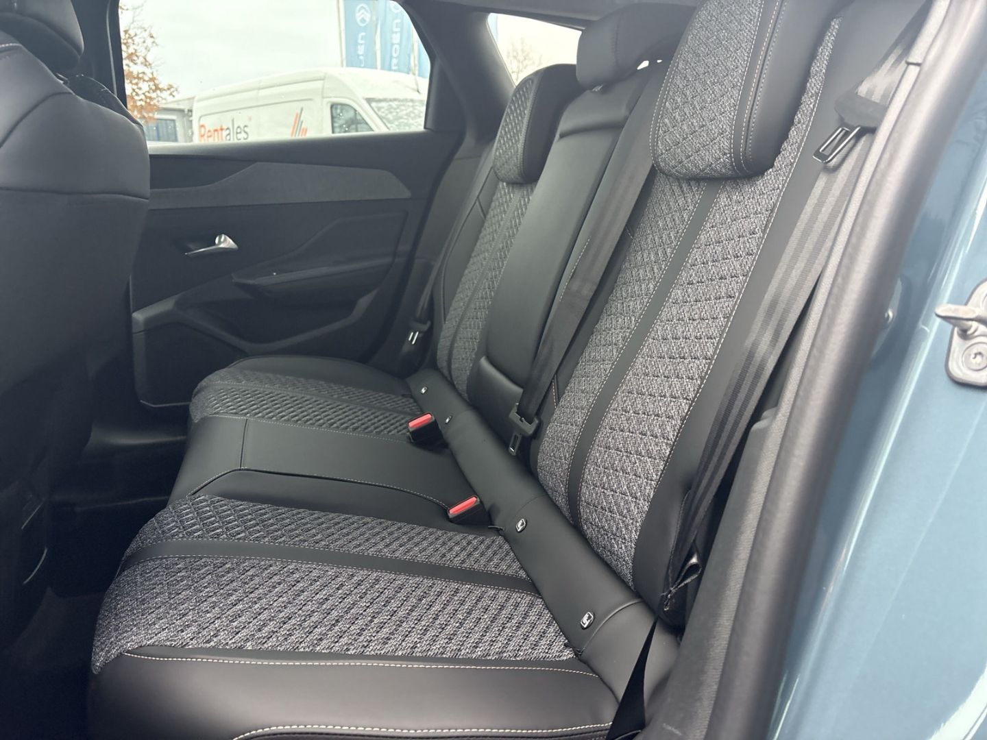 Peugeot 308 - Bild 11