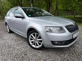 Skoda Octavia Combi 1.4 TSI Elegance Teilleder - Skoda Octavia: Kombi, Elegance