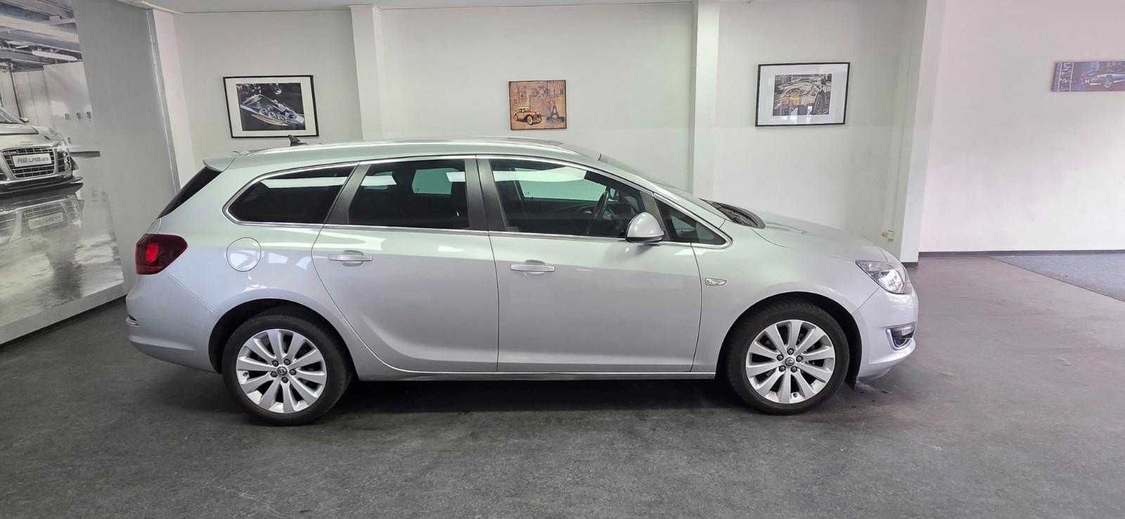 Opel Astra ST 1.4 T Exklusiv 62.000 km PDC TÜV04/2028