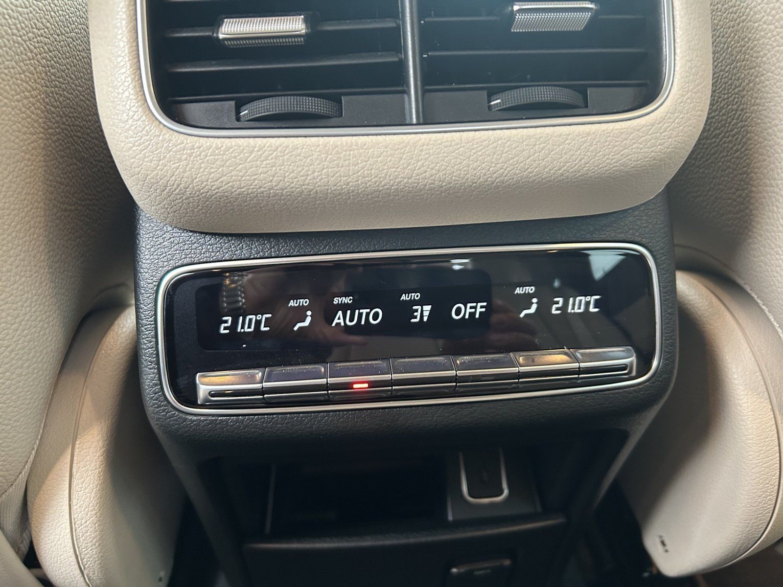 Fahrzeugabbildung Mercedes-Benz GLE350d Cpé AMG Exclu MLED Night AIRMATIC Sitzkl
