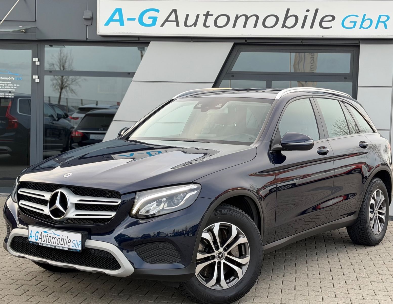MERCEDES-BENZ GLC 220 d 4Matic Burmester LED AHK Scheckheft