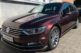 Volkswagen Passat Variant R-Line // 2. Hand // Automatik // - rote Volkswagen Passat Variant