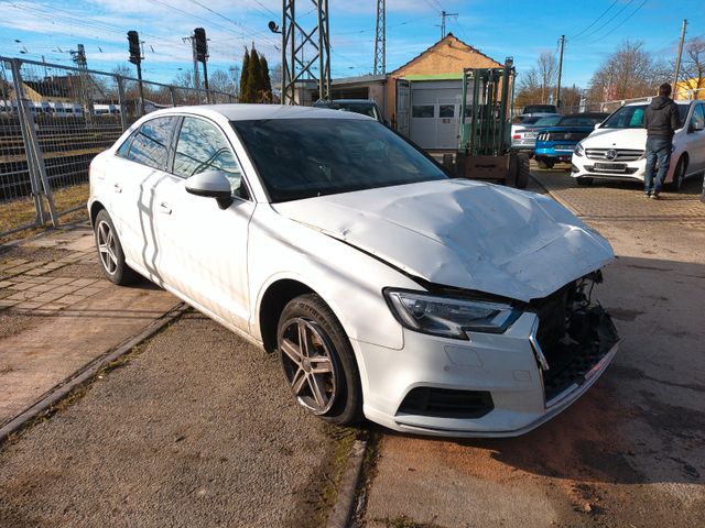 Audi A3 Limousine 30 TDI, S Tronic