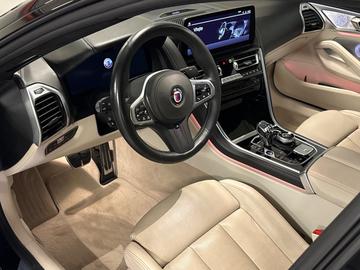 2022 Alpina B8 — миниатюра 11