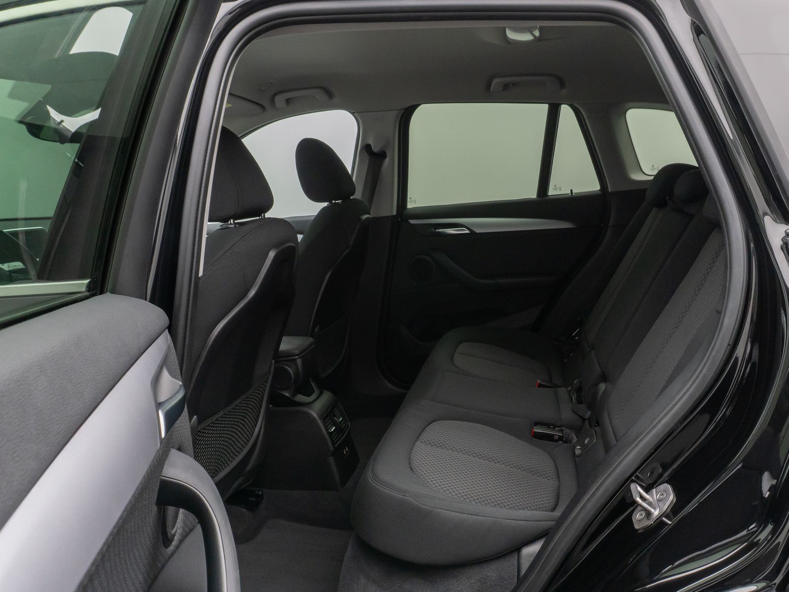 Fahrzeugabbildung BMW X1 xD25e DAB PDC LED Sithzg Geschwindigkeitsreg