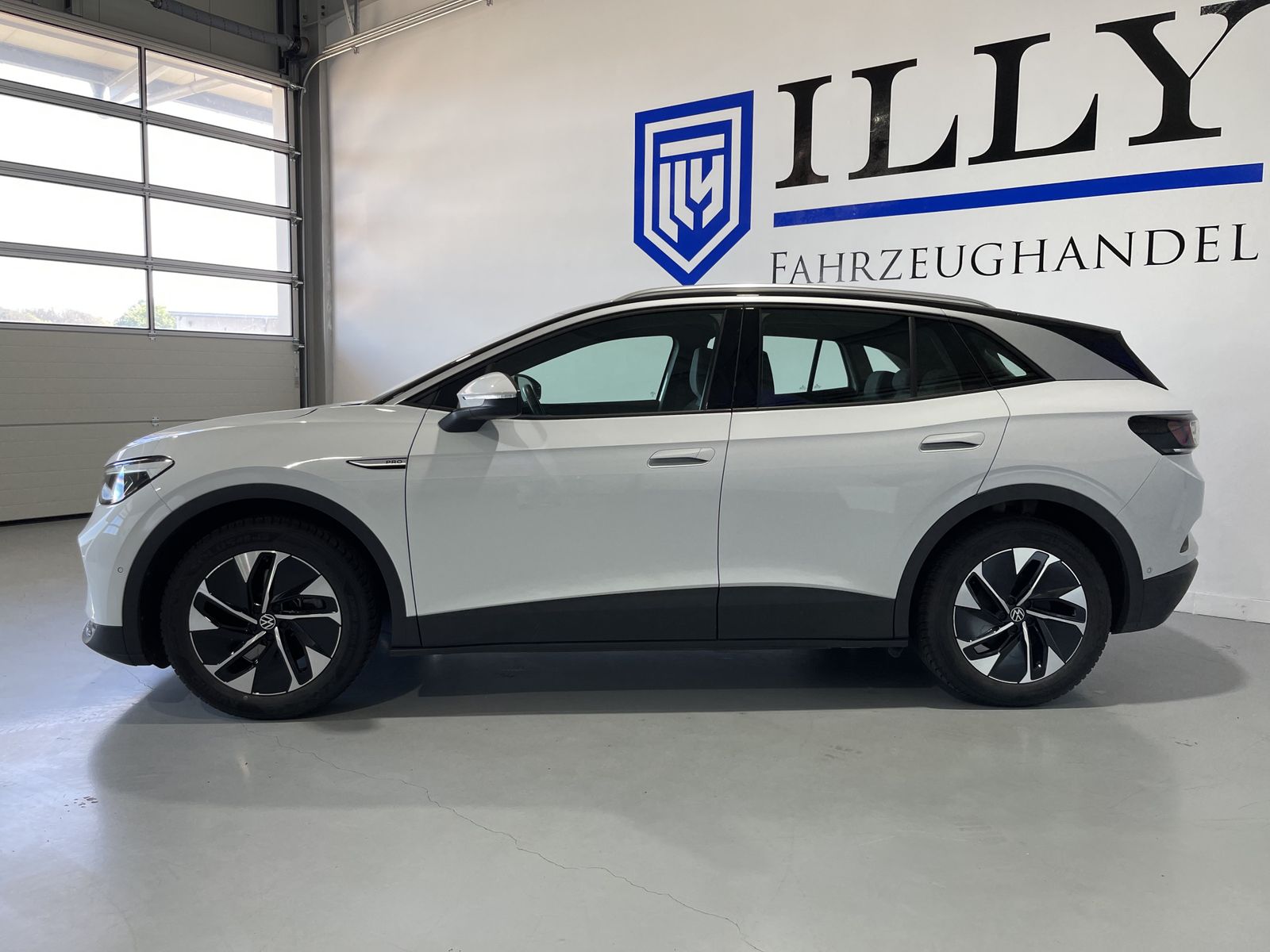 Fahrzeugabbildung Volkswagen ID.4 Pro Performance 150 kW*LED*AHK*Cam*Navi*WP*