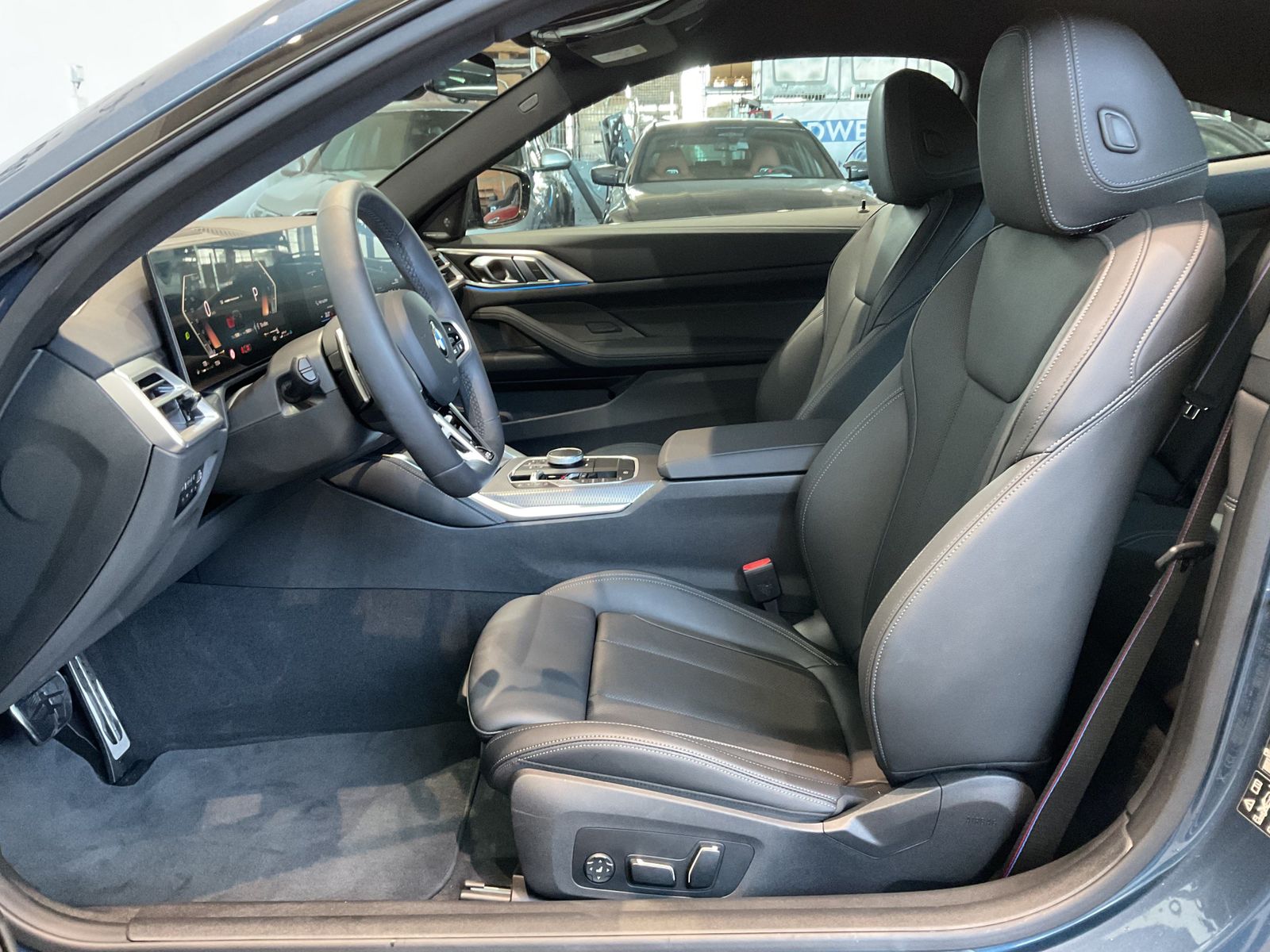 Fahrzeugabbildung BMW 430i xDrive M Sportpaket Pro HK HiFi adap. LED