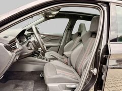 SKODA Kamiq Monte Carlo PANO 18"Ursa TravelAssist VZE SKODA Kamiq Monte Carlo PANO 18"Ursa TravelAssist VZE