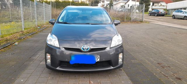 Toyota prius hybrid 1.8 benzin 136ps