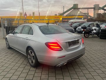 Mercedes E 200 - 5