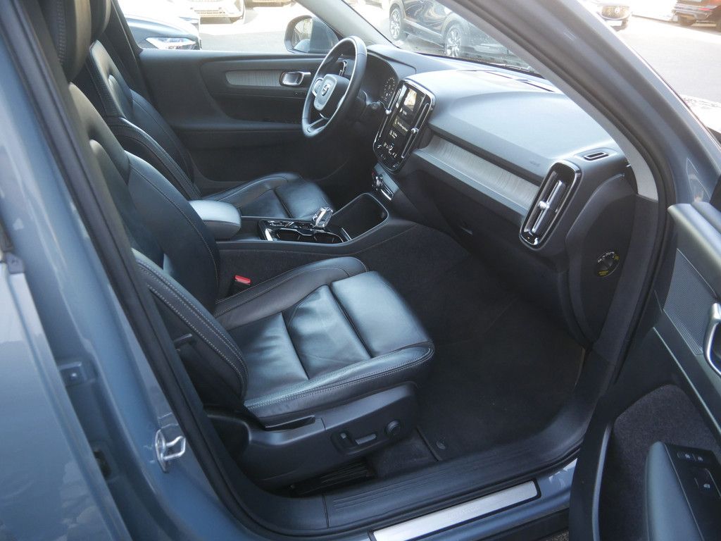 Volvo XC40 T5 Recharge Inscription LEDER NAVI LED PANO imagem 2
