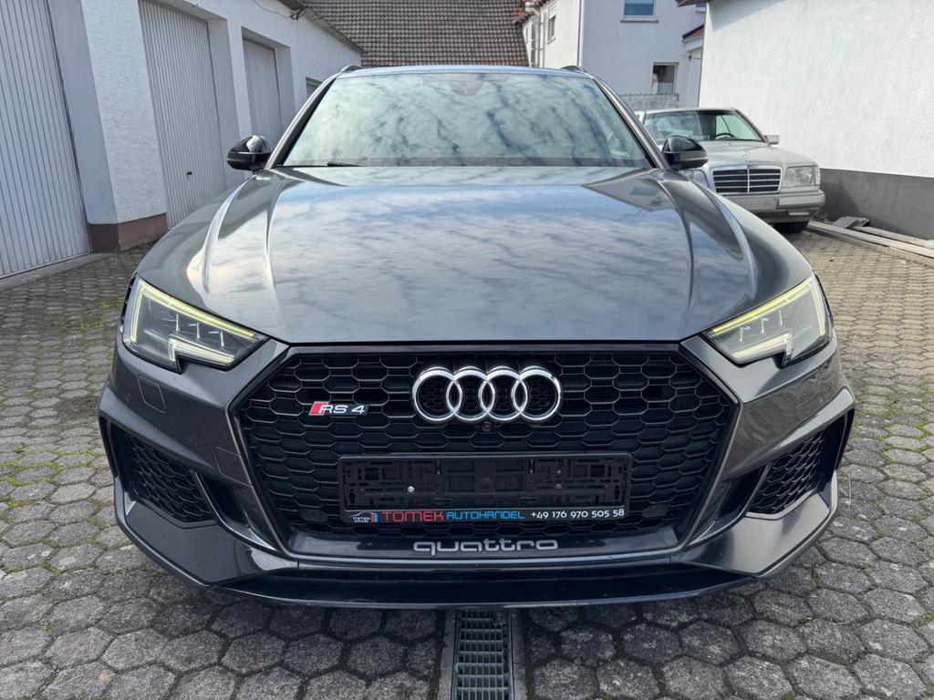 Audi RS4